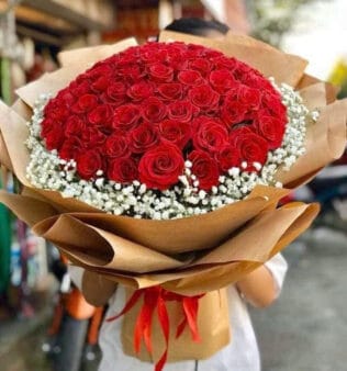 BÓ HOA Nụ Hôn Đầu