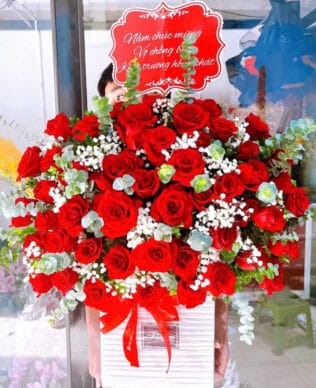 GIỎ HOA Yêu Thương Nồng Nàn