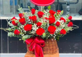 GIỎ HOA Đỏ Nồng Cháy