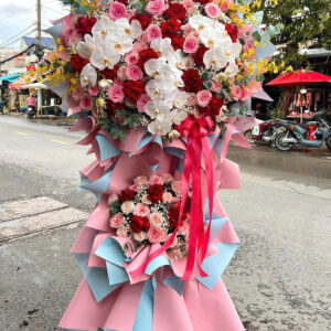 KỆ HOA KHAI TRƯƠNG VƯƠN XA