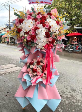 KỆ HOA KHAI TRƯƠNG VƯƠN XA