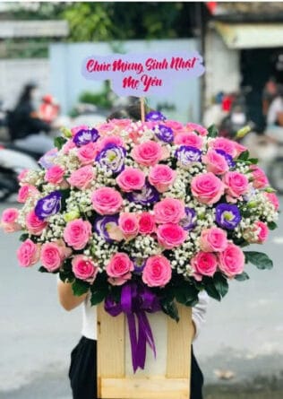 GIỎ HOA Nụ Hôn Gió