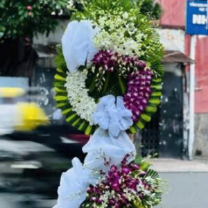 KỆ HOA VIẾNG TỈNH LẶNG