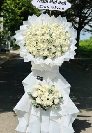 KỆ HOA VIẾNG MÃI NHỚ