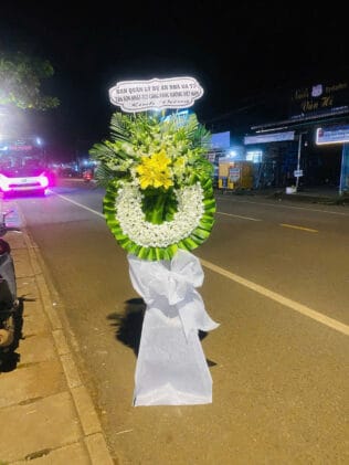 KỆ HOA VIẾNG VỀ NƠI AN LÀNH