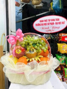 Shop hoa tươi nổi bật tại Quận 2 1 GIỎ TRÁI CÂY NHẬP KHẨU