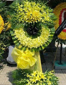 KỆ HOA VIẾNG Hoa Bình An