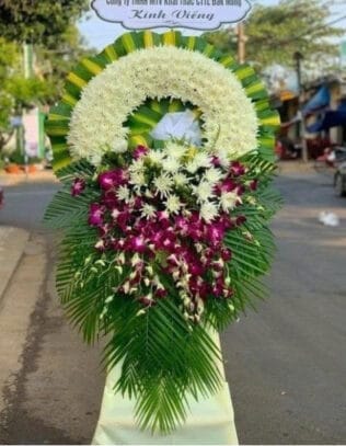 KỆ HOA VIẾNG HOA VÀNG TÍM