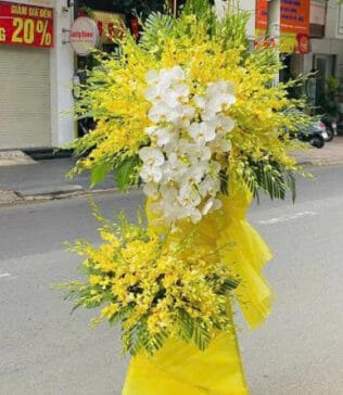 KỆ HOA VIẾNG LỜI TIỄN CUỐI