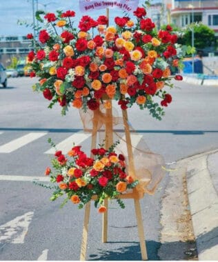 KỆ HOA KHAI TRƯƠNG NHƯ MƠ