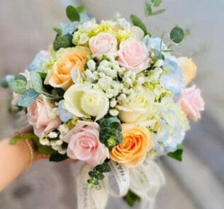 BÓ HOA CƯỚI KIÊU SA