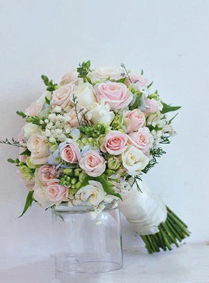 BÓ HOA CƯỚI SẮC HỒNG NGỌT NGÀO